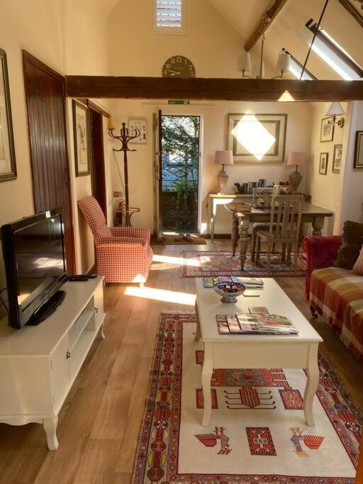 The Grooms Loft Self Contained Apartment Milton Abbas Kültér fotó